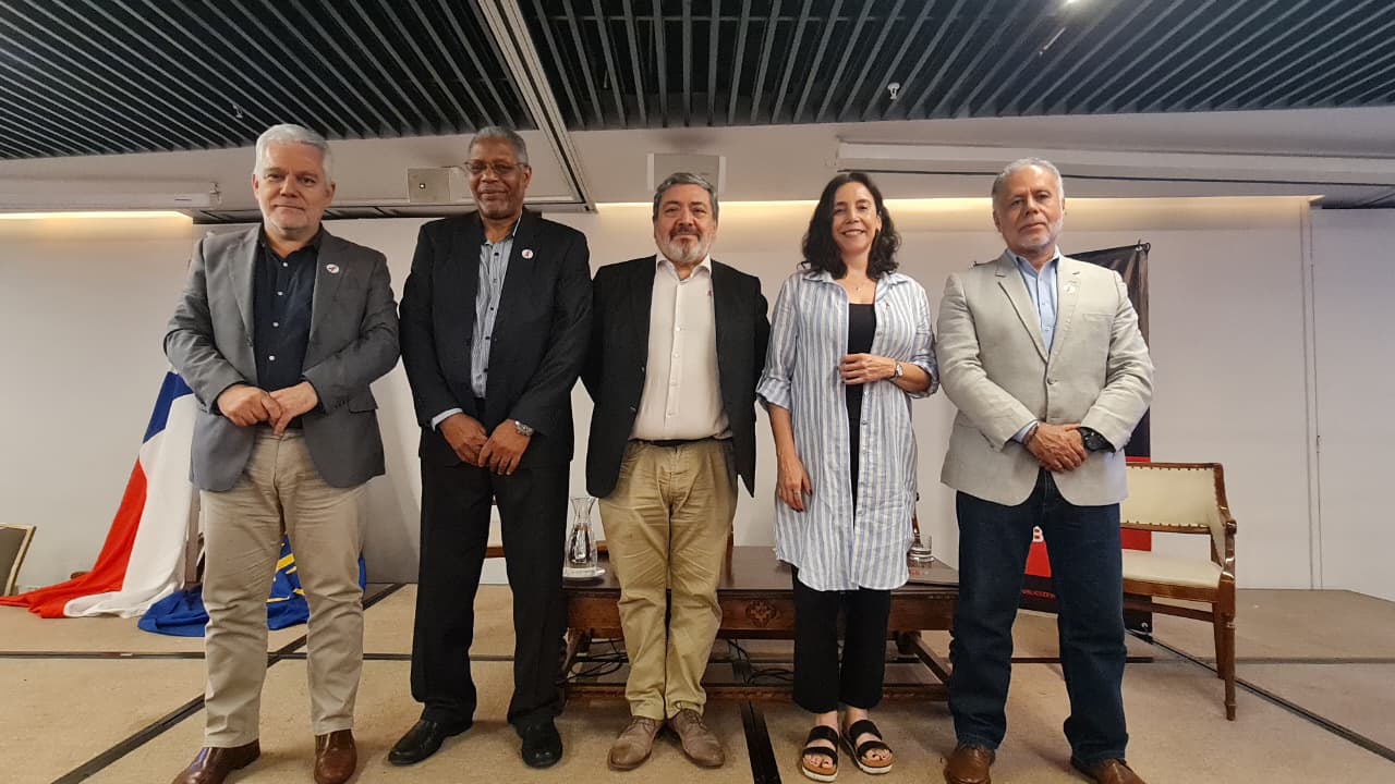 Panel I: “Derecho a Huelga en la Encrucijada: El Fallo de La Haya y sus Implicancias”