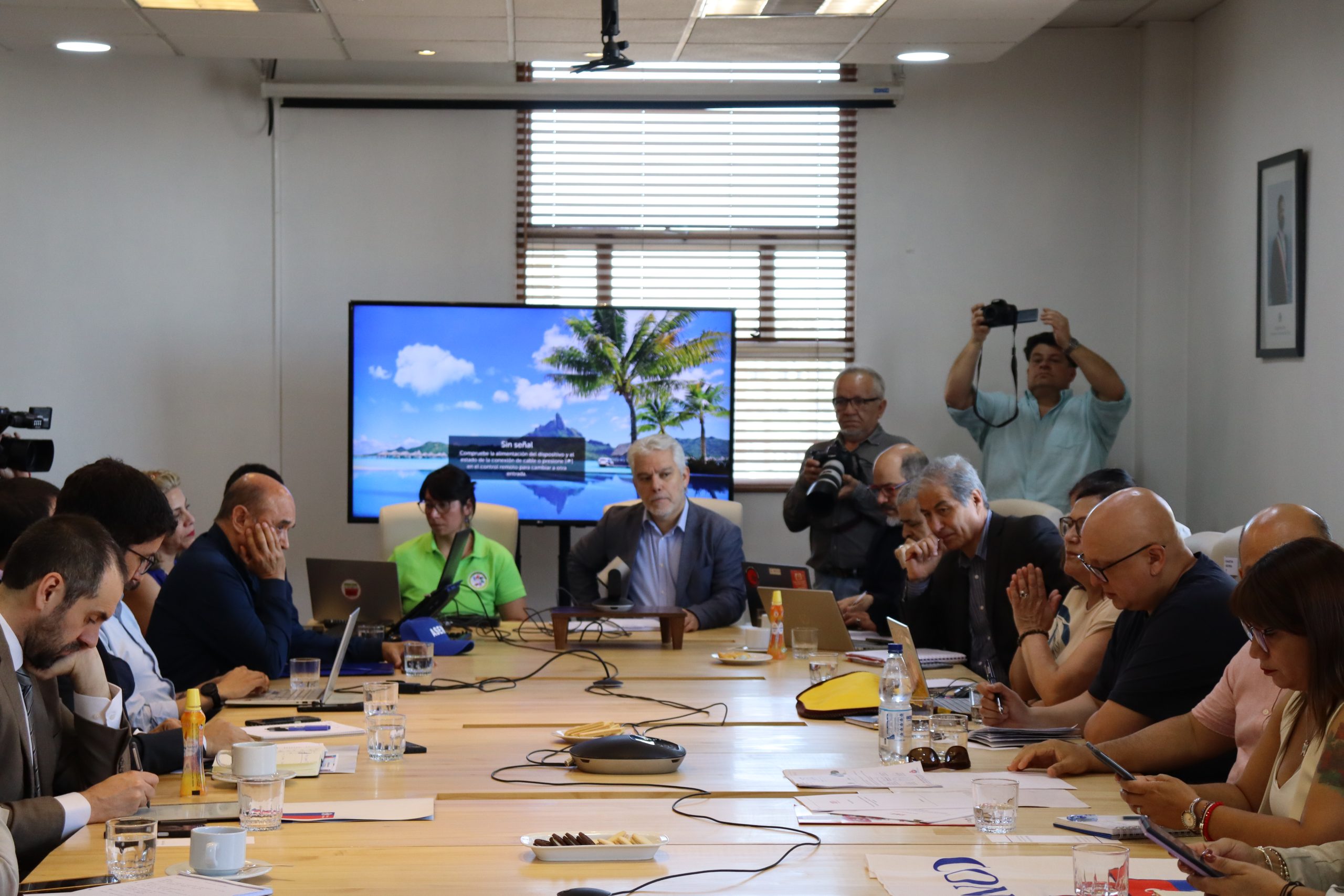 Negociación por el reajuste inicia con discrepancias en calendarización